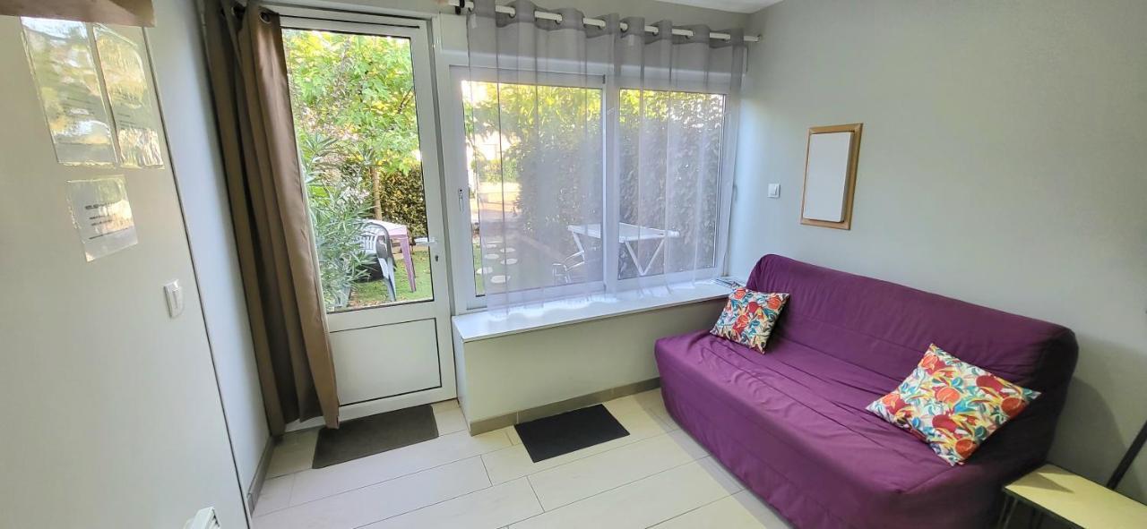 Residences Les Sansonnets "Appartements & Studios" Jonzac Eksteriør billede