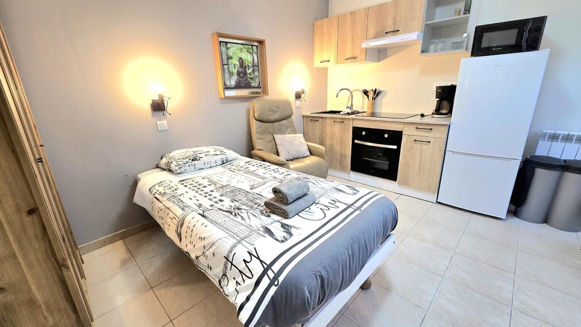 Residences Les Sansonnets "Appartements & Studios" Jonzac Eksteriør billede